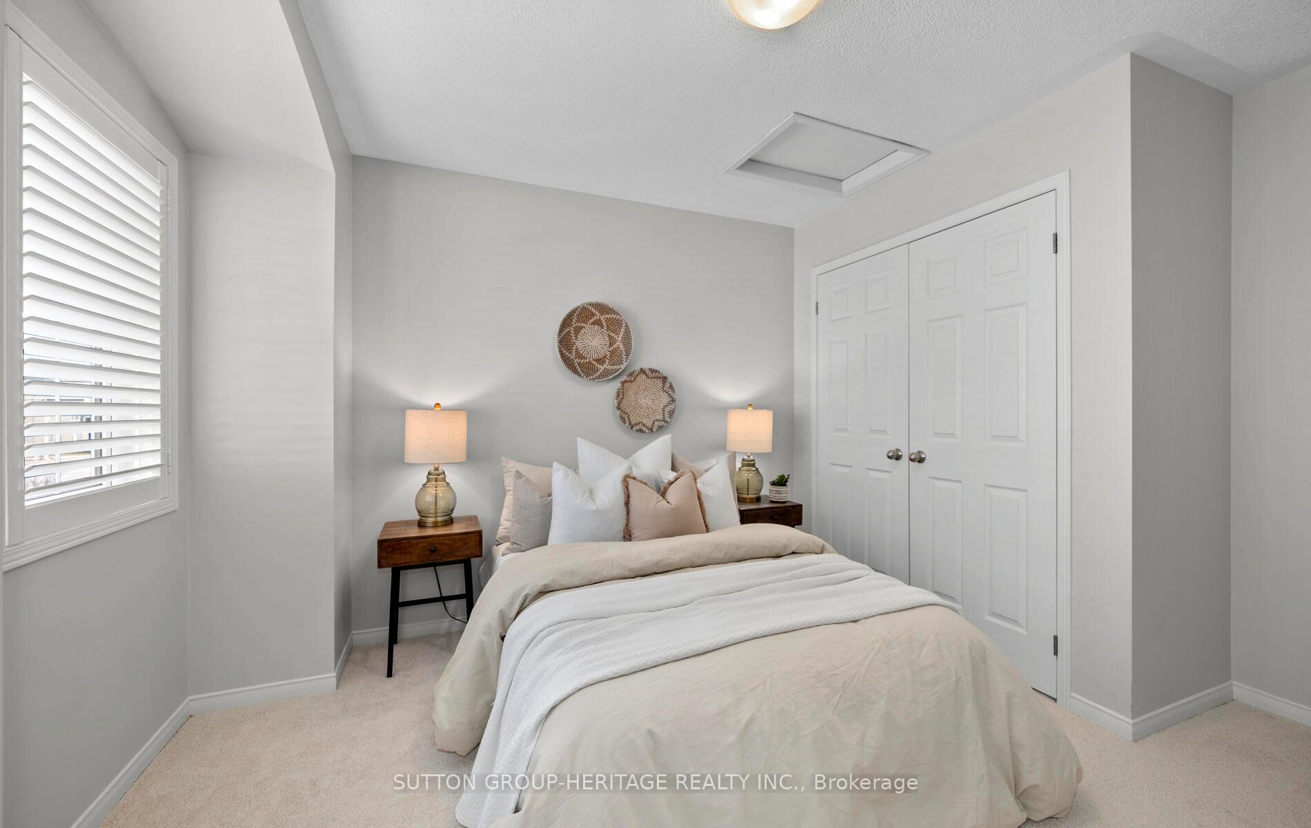 Photo 22 of 4 Aller Park Way, Whitby, Brooklin — HOMEH