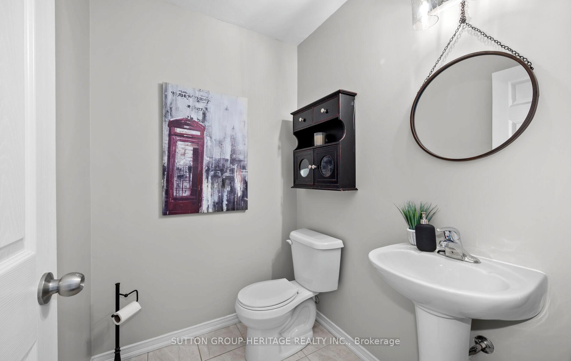Photo 23 of 4 Aller Park Way, Whitby, Brooklin — HOMEH