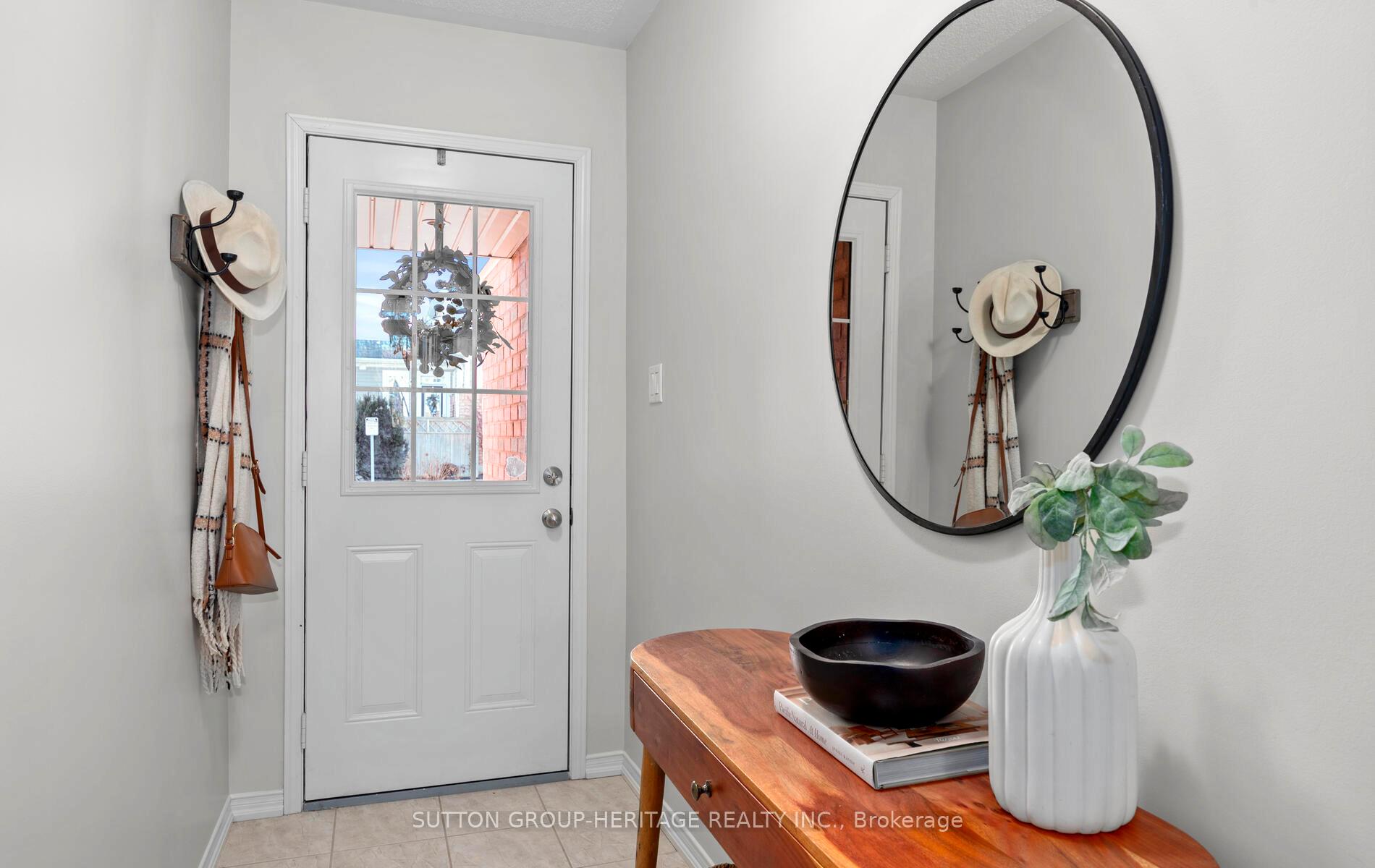 Photo 31 of 4 Aller Park Way, Whitby, Brooklin — HOMEH