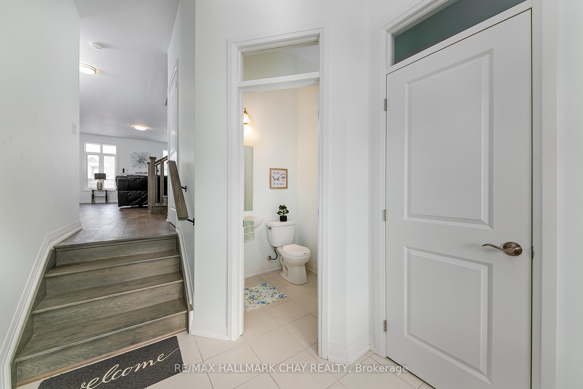 Photo 9 of 11 Copperhill Heights, Barrie, Painswick South — HOMEH
