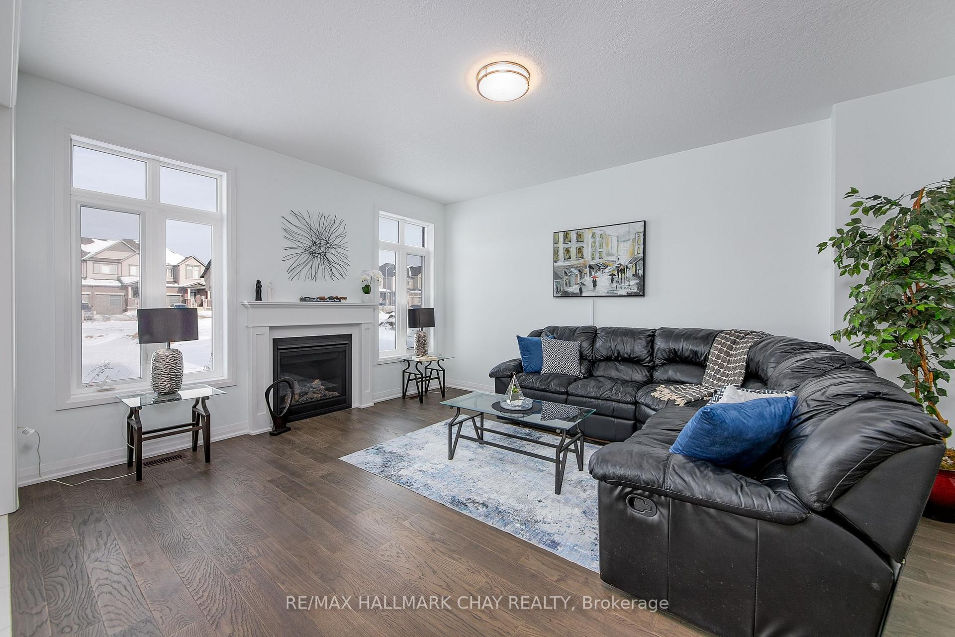 Photo 11 of 11 Copperhill Heights, Barrie, Painswick South — HOMEH