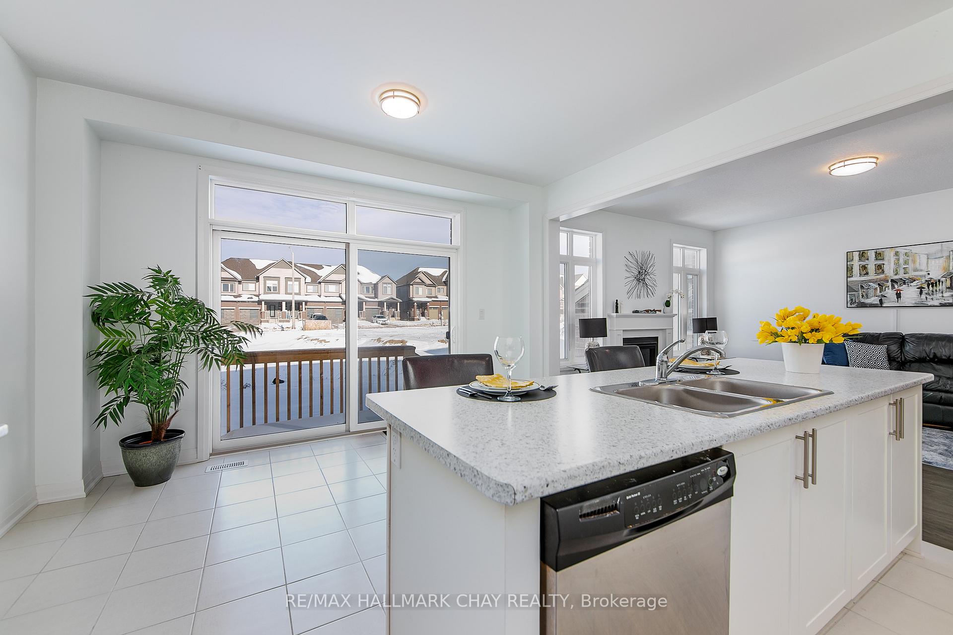 Photo 34 of 11 Copperhill Heights, Barrie, Painswick South — HOMEH