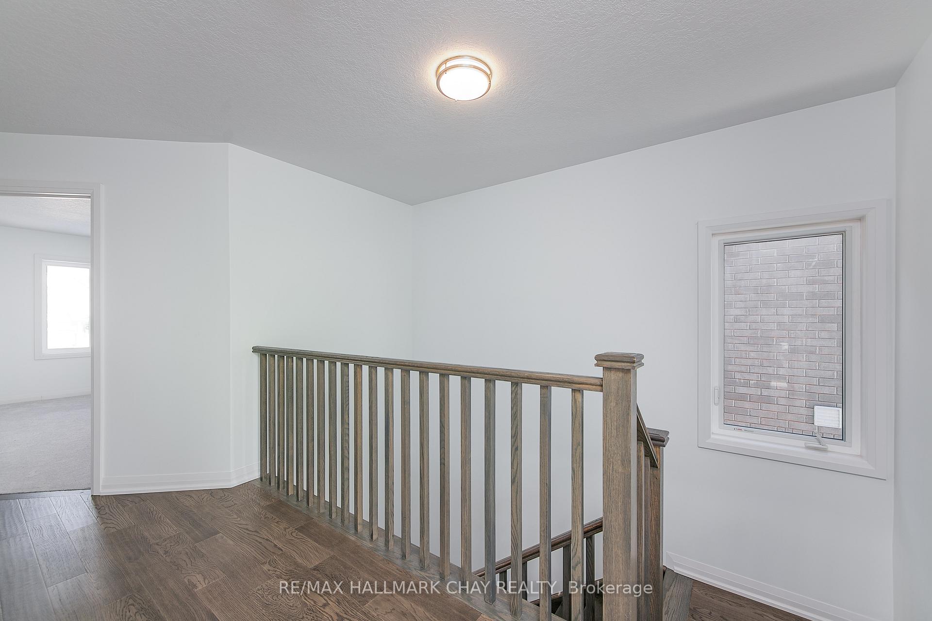 Photo 22 of 11 Copperhill Heights, Barrie, Painswick South — HOMEH