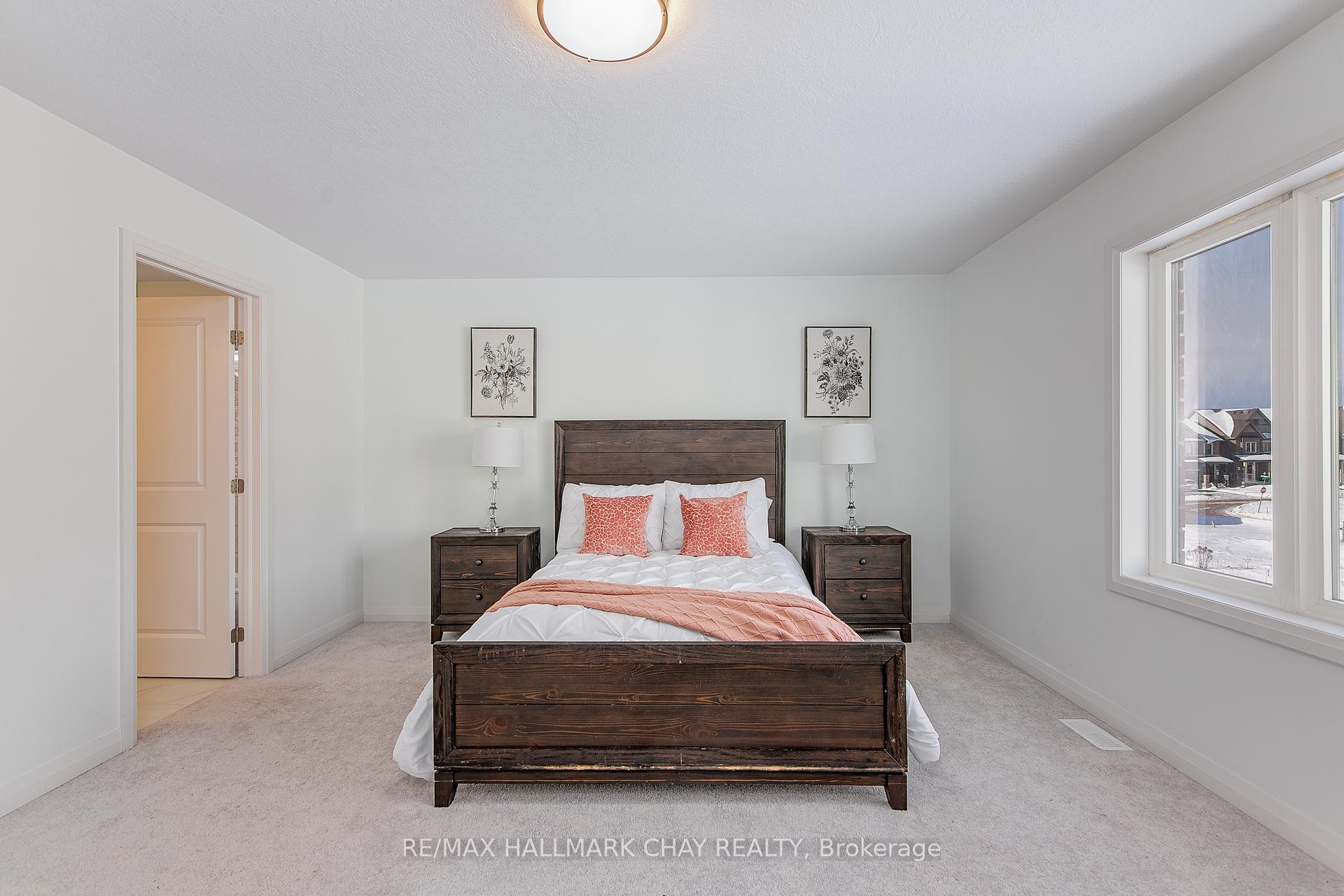 Photo 19 of 11 Copperhill Heights, Barrie, Painswick South — HOMEH