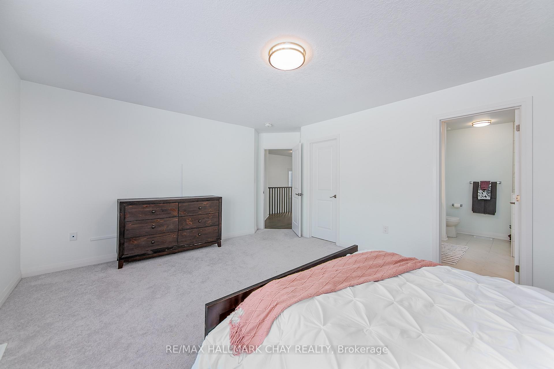Photo 31 of 11 Copperhill Heights, Barrie, Painswick South — HOMEH