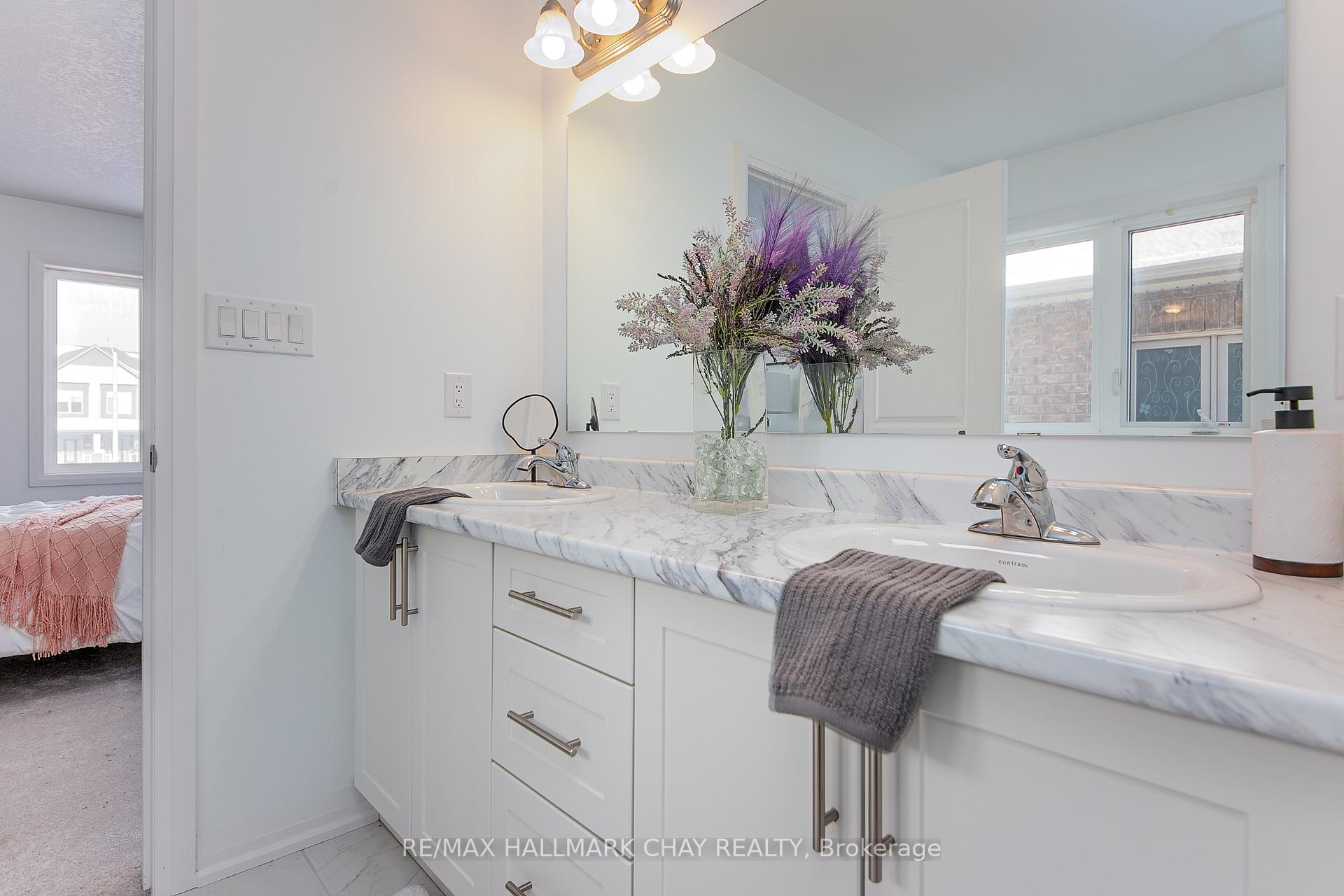 Photo 28 of 11 Copperhill Heights, Barrie, Painswick South — HOMEH