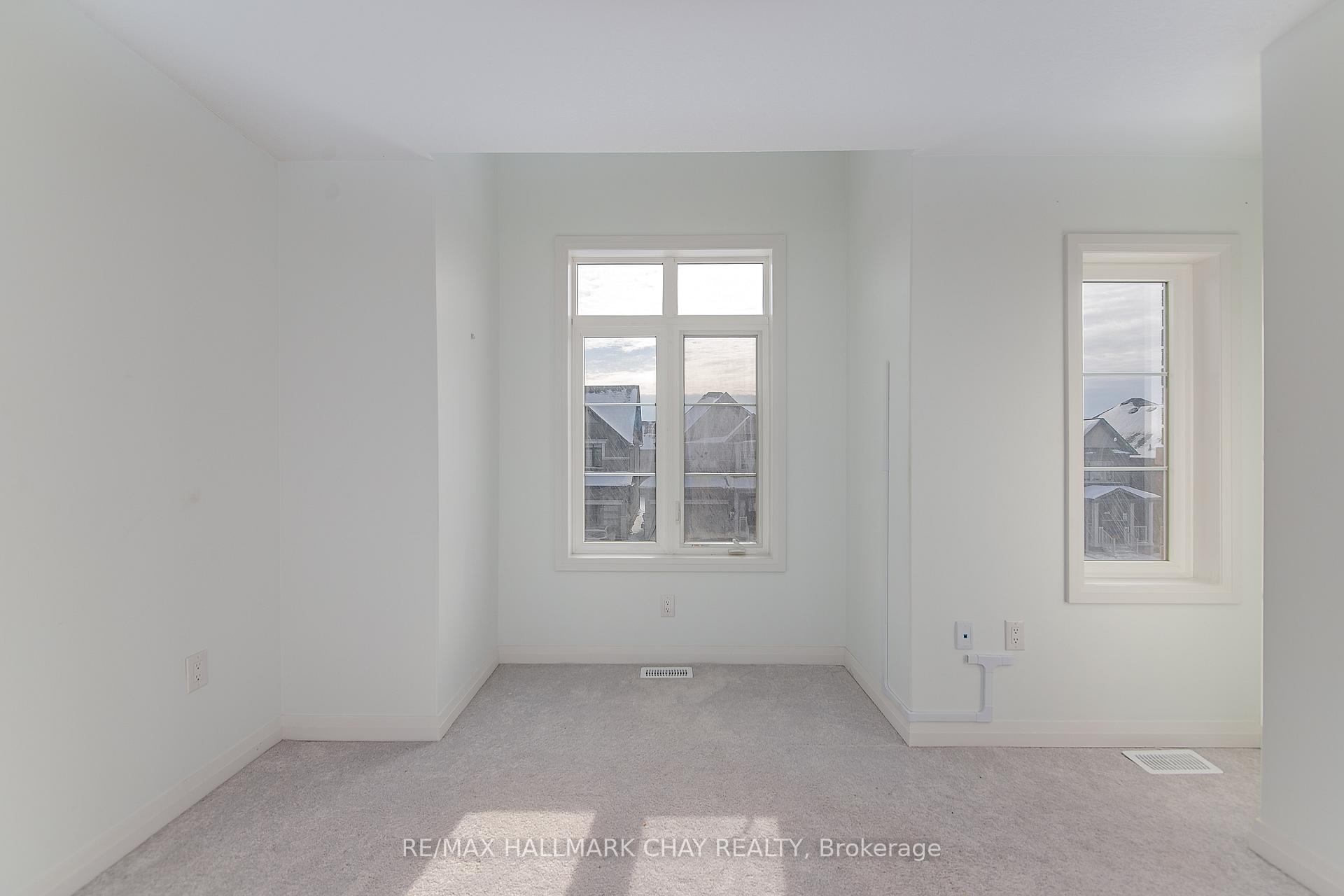 Photo 25 of 11 Copperhill Heights, Barrie, Painswick South — HOMEH