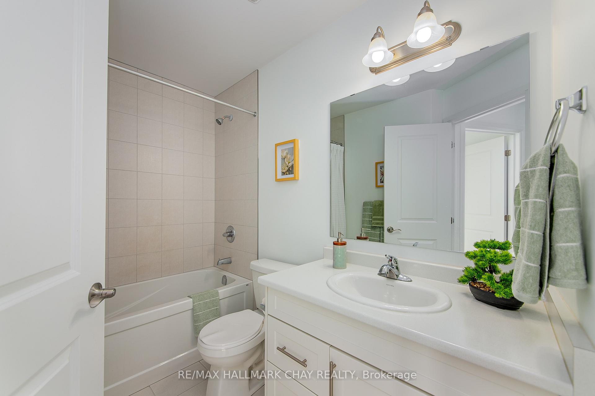 Photo 38 of 11 Copperhill Heights, Barrie, Painswick South — HOMEH