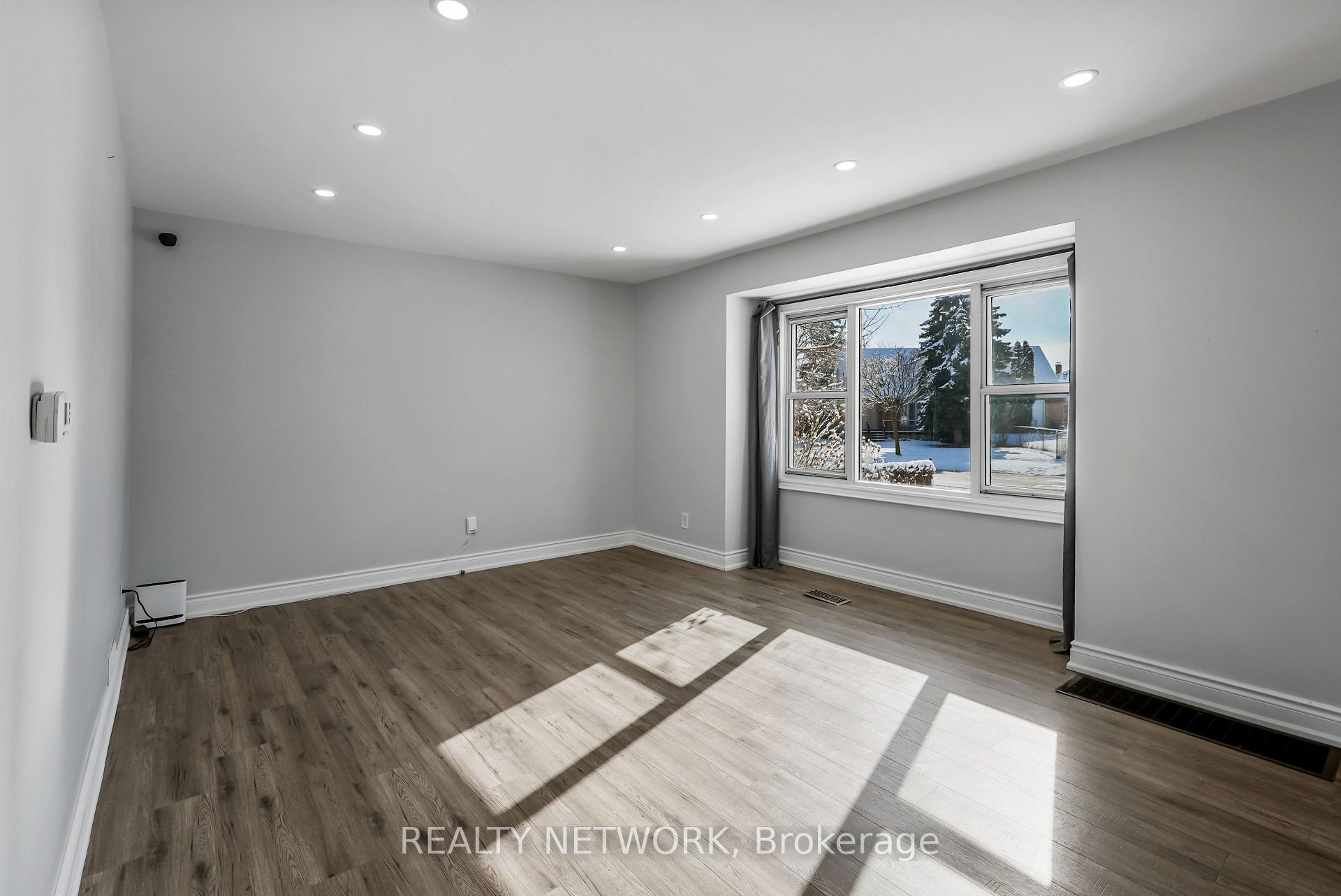 Photo 8 of 27 Glengrove Avenue, Hamilton, McQuesten — HOMEH
