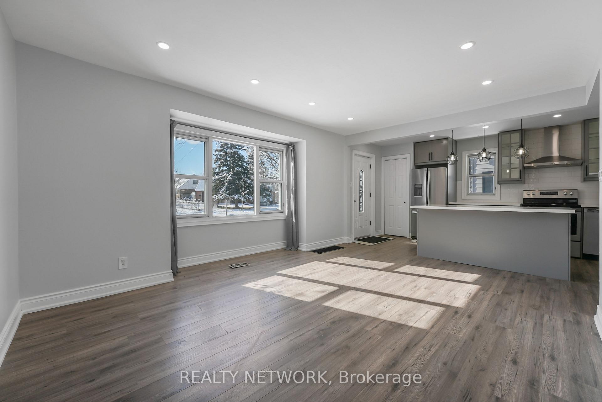 Photo 2 of 27 Glengrove Avenue, Hamilton, McQuesten — HOMEH