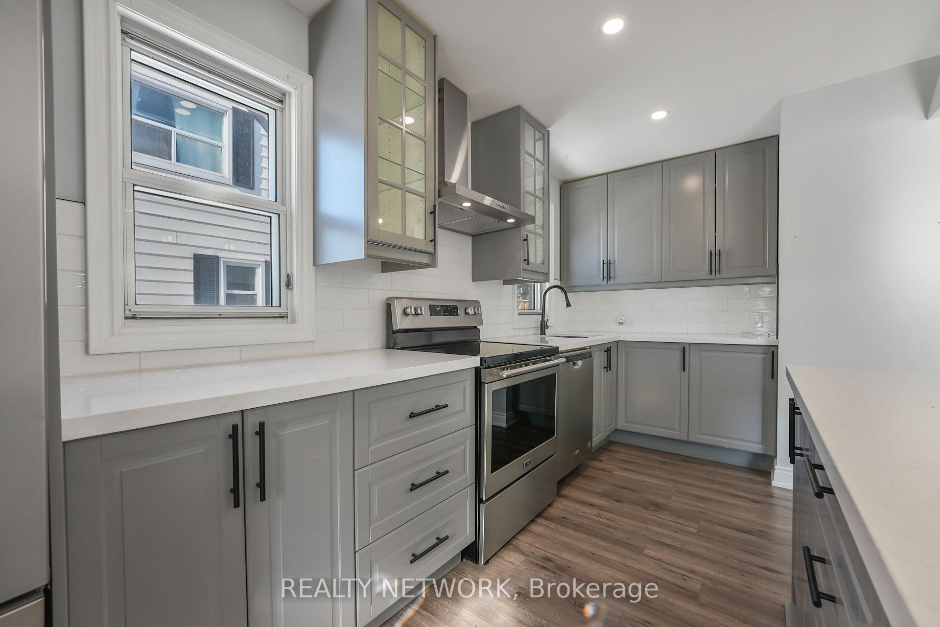 Photo 3 of 27 Glengrove Avenue, Hamilton, McQuesten — HOMEH