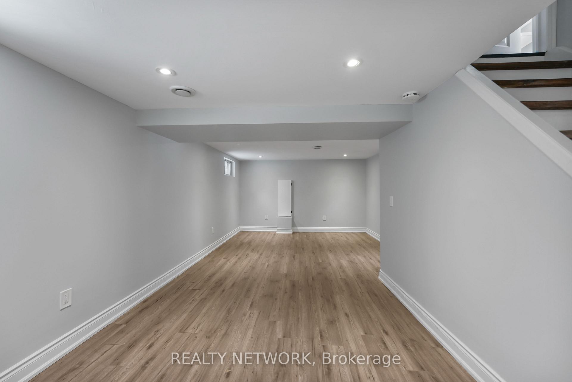Photo 16 of 27 Glengrove Avenue, Hamilton, McQuesten — HOMEH