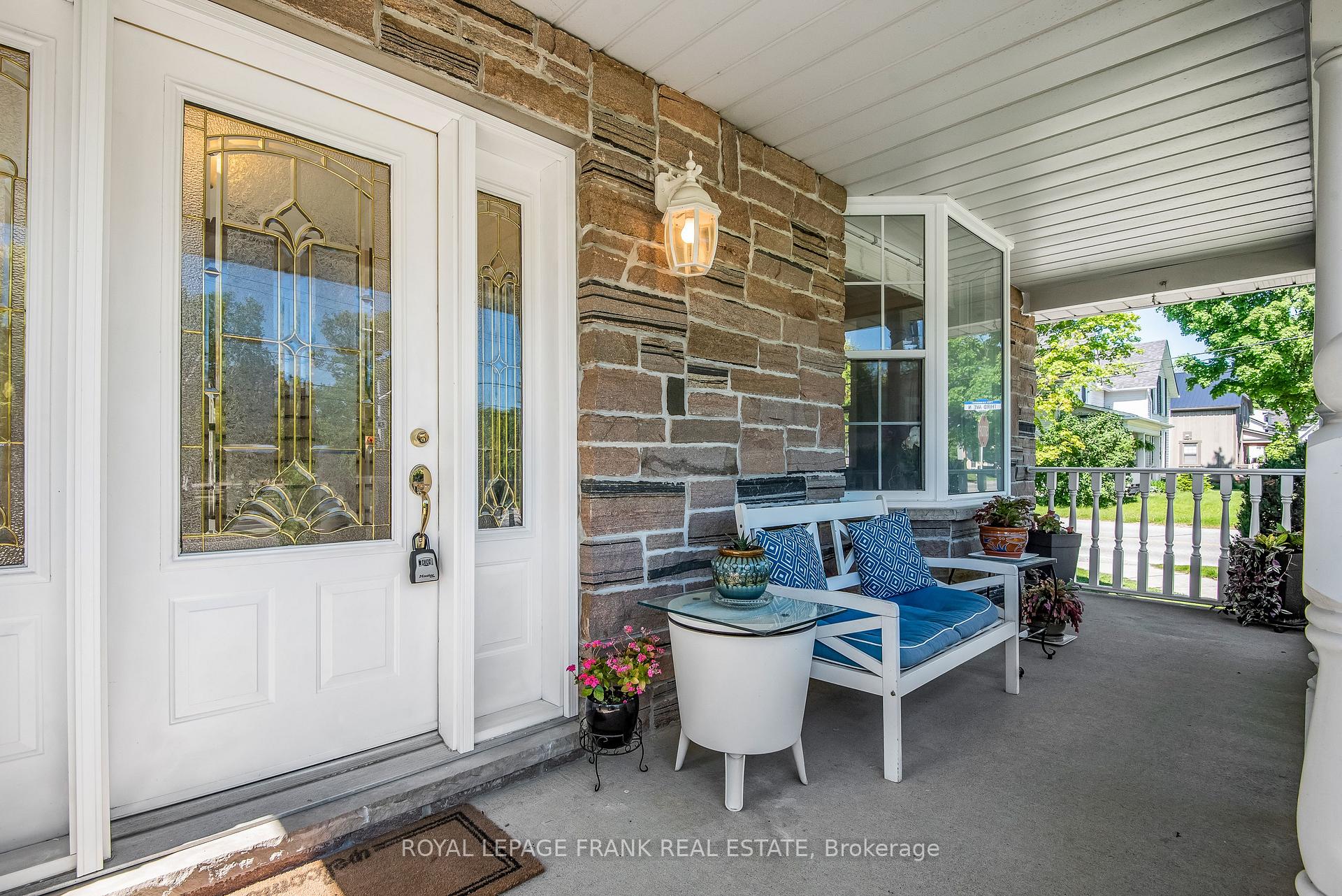 Photo 2 of 99 Brock Street E, Uxbridge — HOMEH