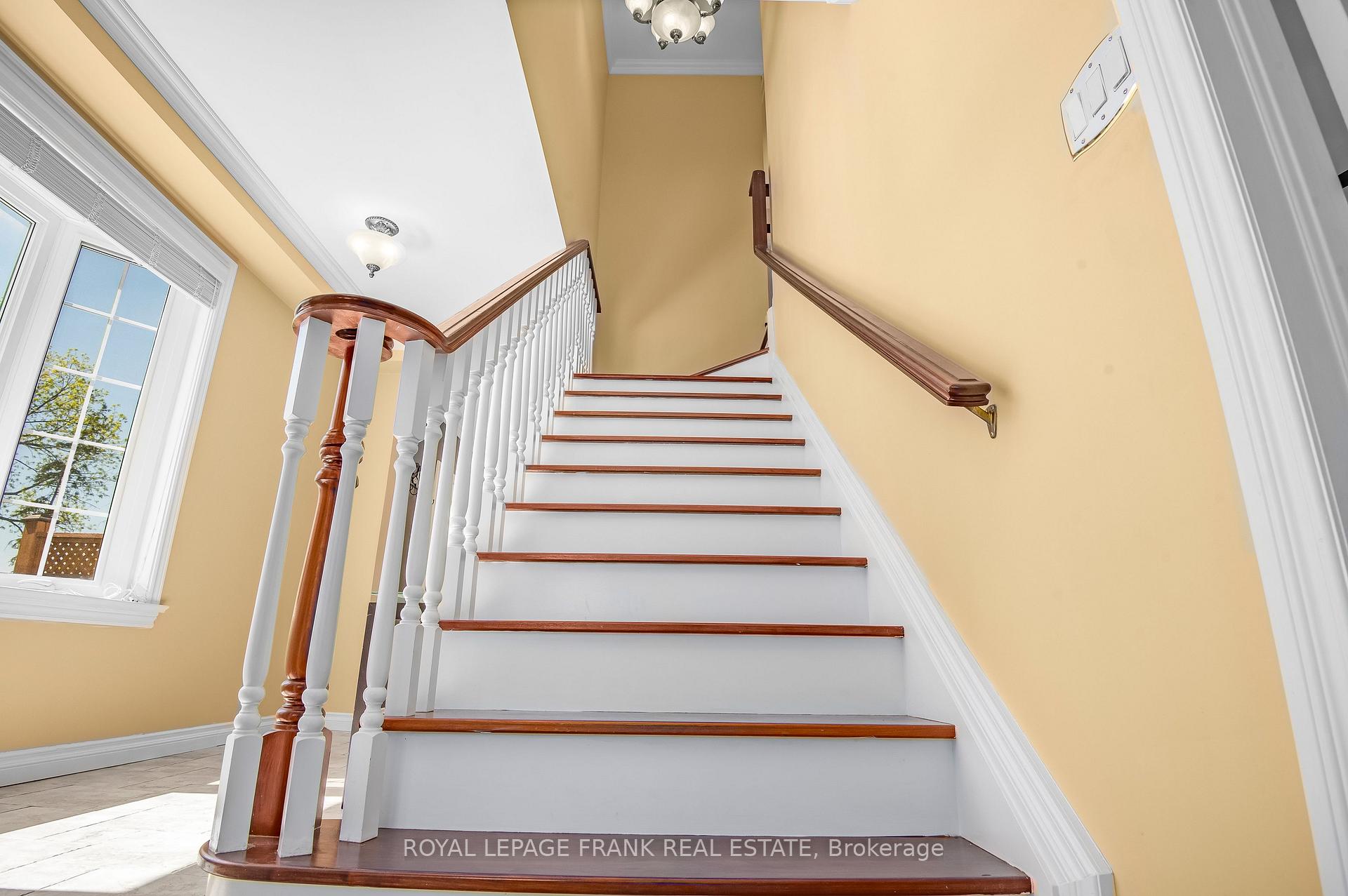 Photo 8 of 99 Brock Street E, Uxbridge — HOMEH