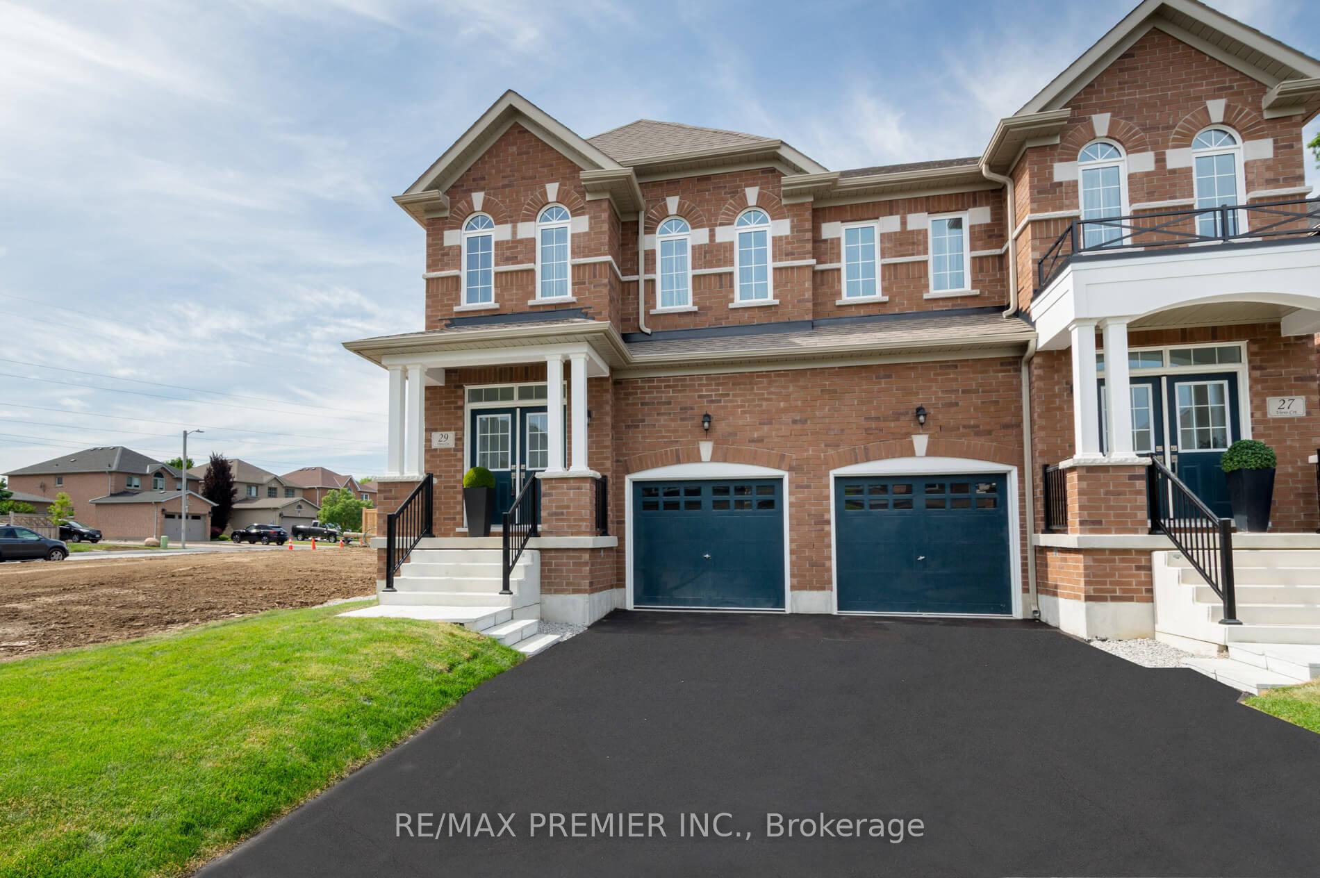 Photo 10 of 29 Virro Court, Vaughan, West Woodbridge — HOMEH