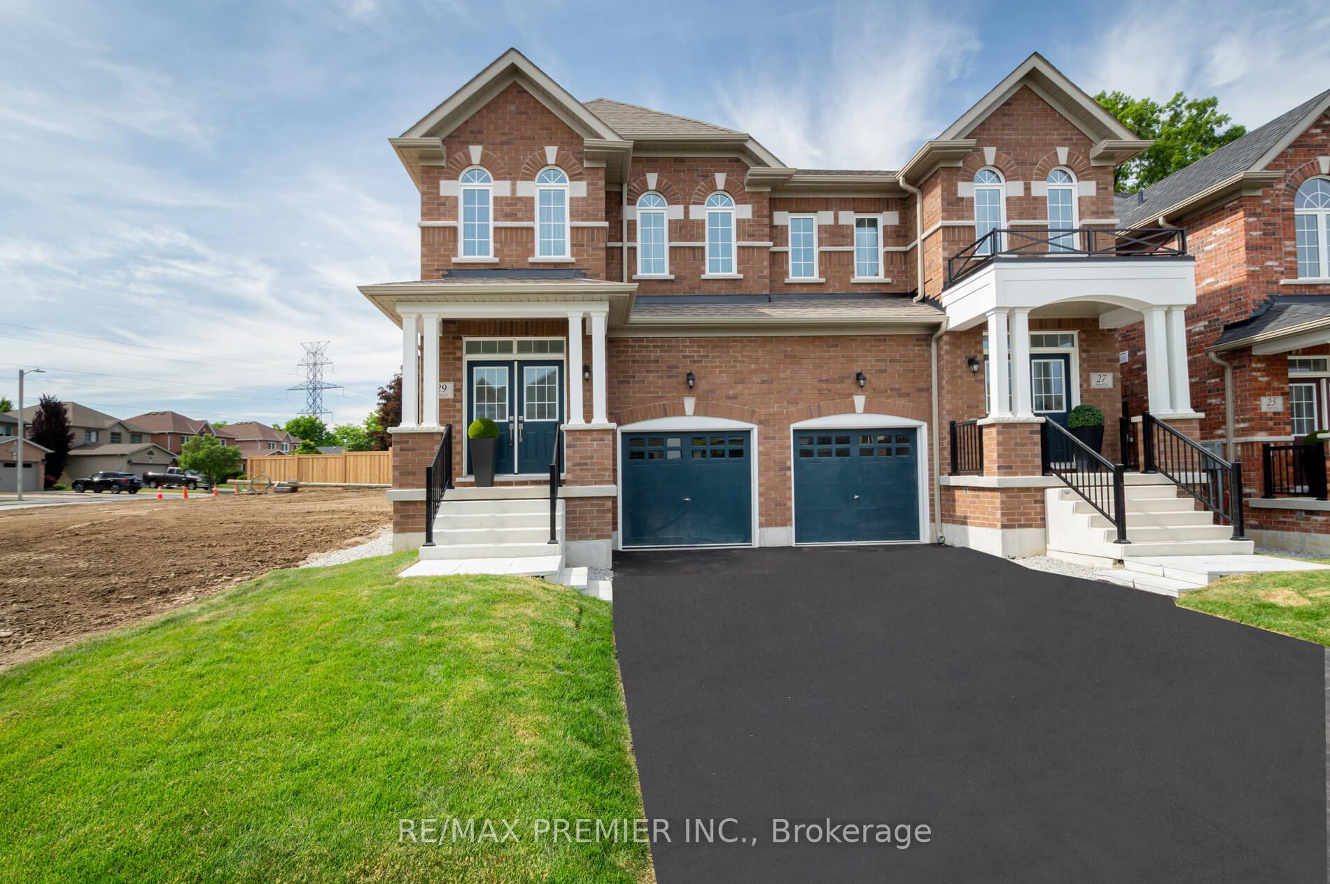 Photo 3 of 29 Virro Court, Vaughan, West Woodbridge — HOMEH