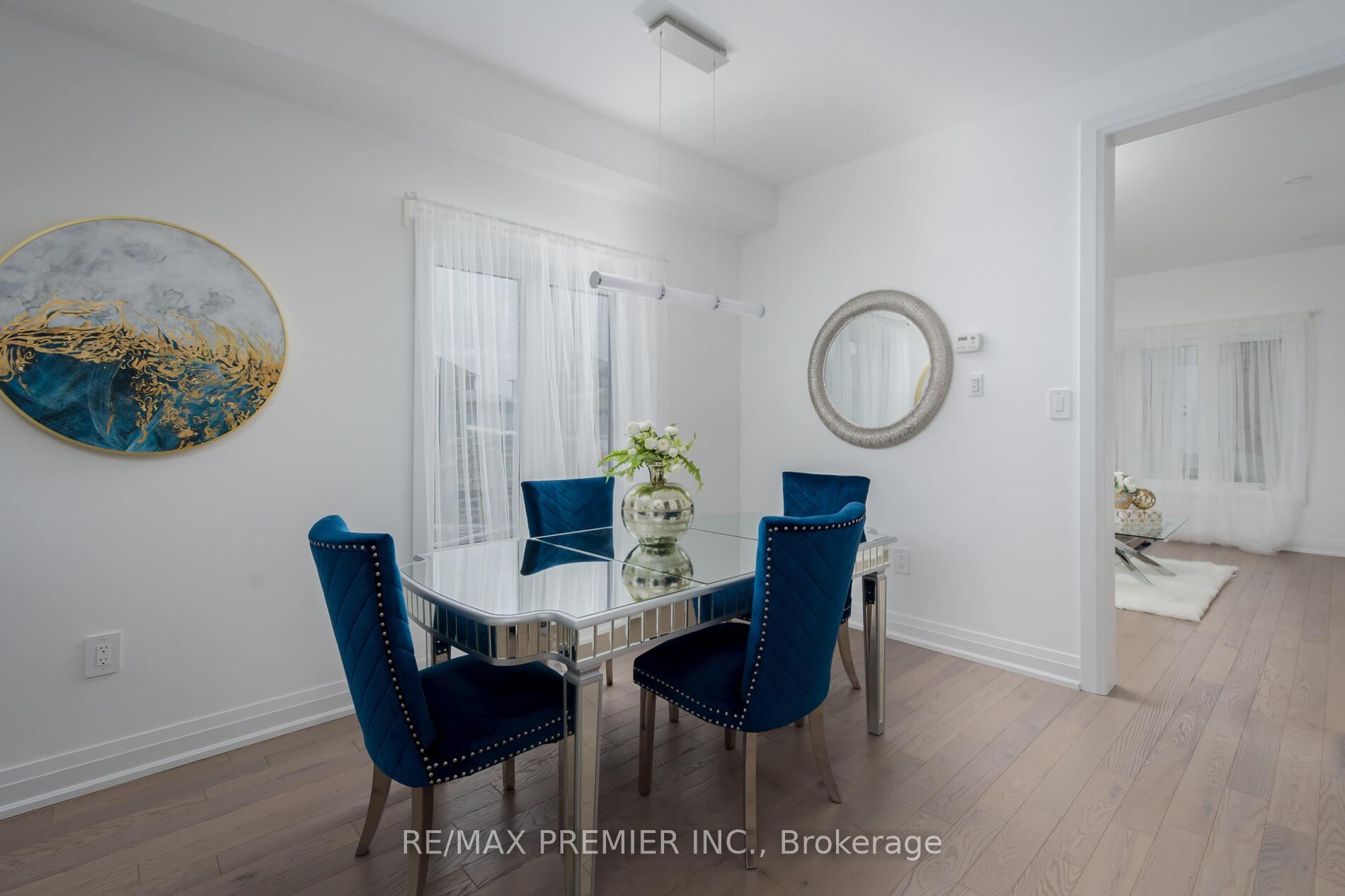 Photo 5 of 29 Virro Court, Vaughan, West Woodbridge — HOMEH