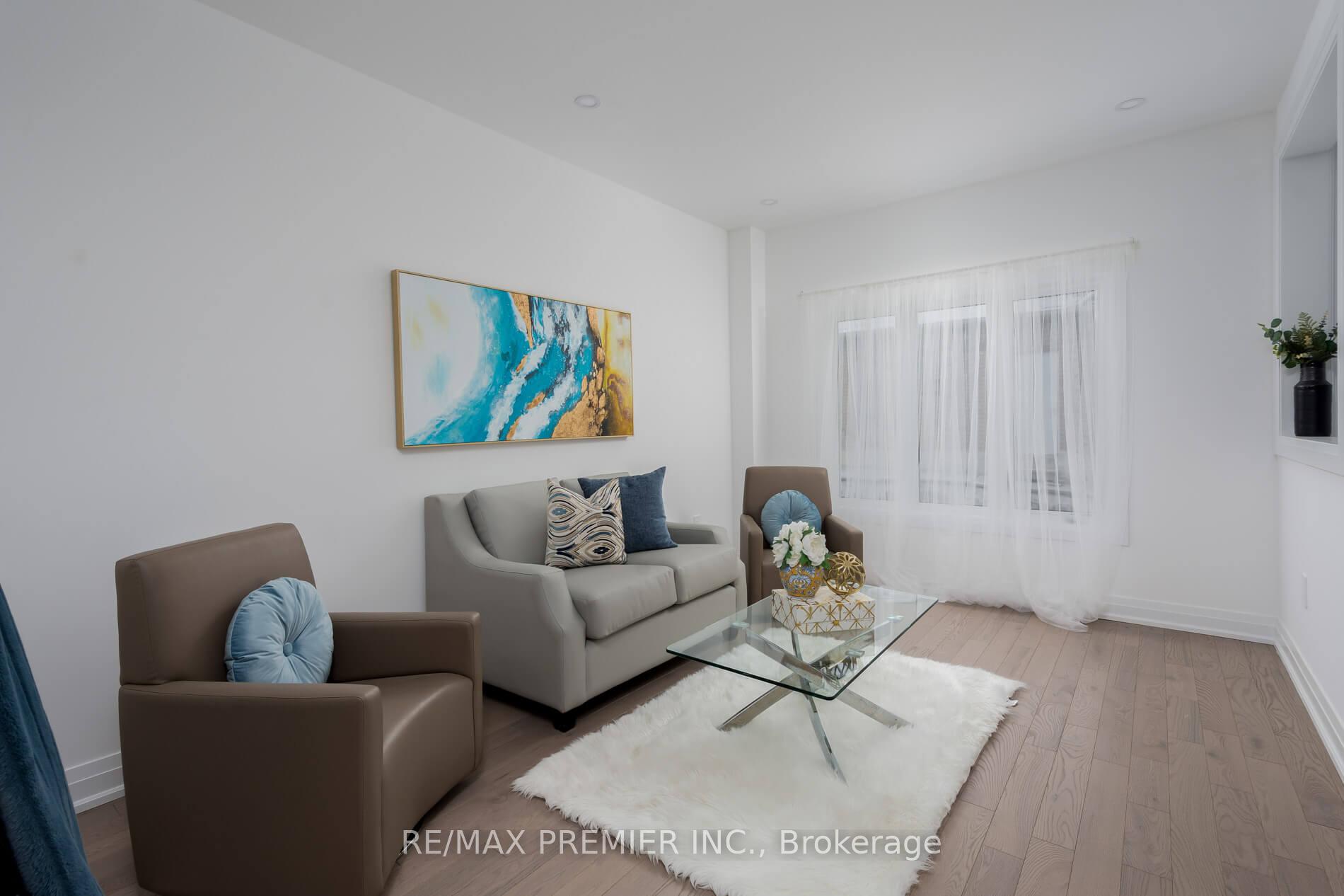 Photo 12 of 29 Virro Court, Vaughan, West Woodbridge — HOMEH