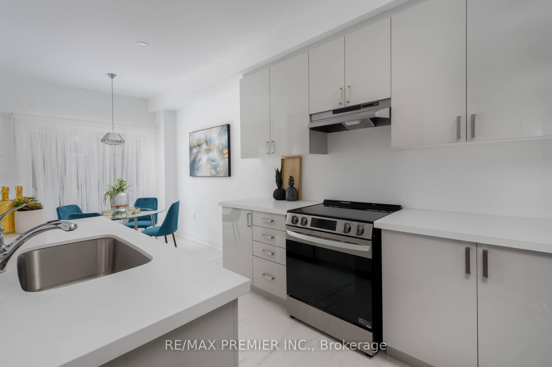 Photo 9 of 29 Virro Court, Vaughan, West Woodbridge — HOMEH