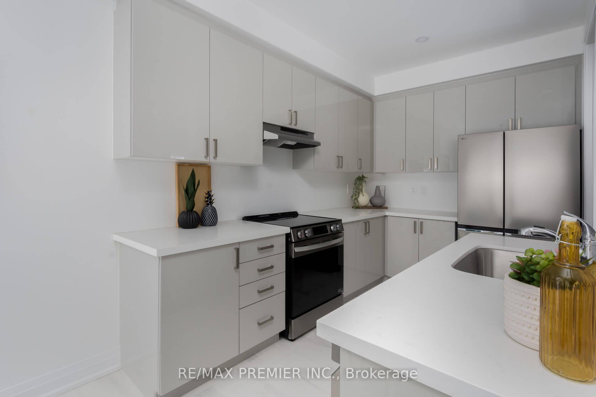 Photo 16 of 29 Virro Court, Vaughan, West Woodbridge — HOMEH
