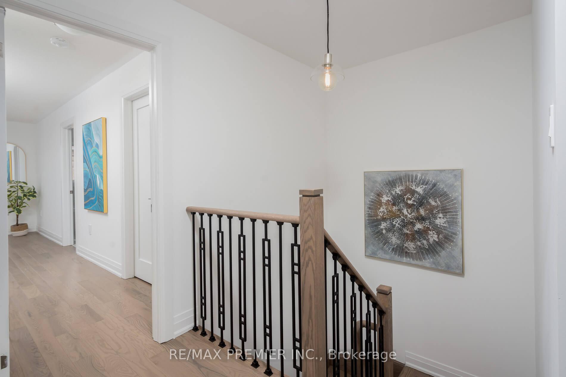 Photo 19 of 29 Virro Court, Vaughan, West Woodbridge — HOMEH