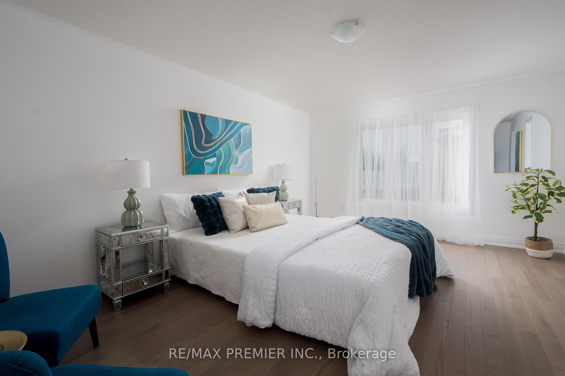Photo 23 of 29 Virro Court, Vaughan, West Woodbridge — HOMEH