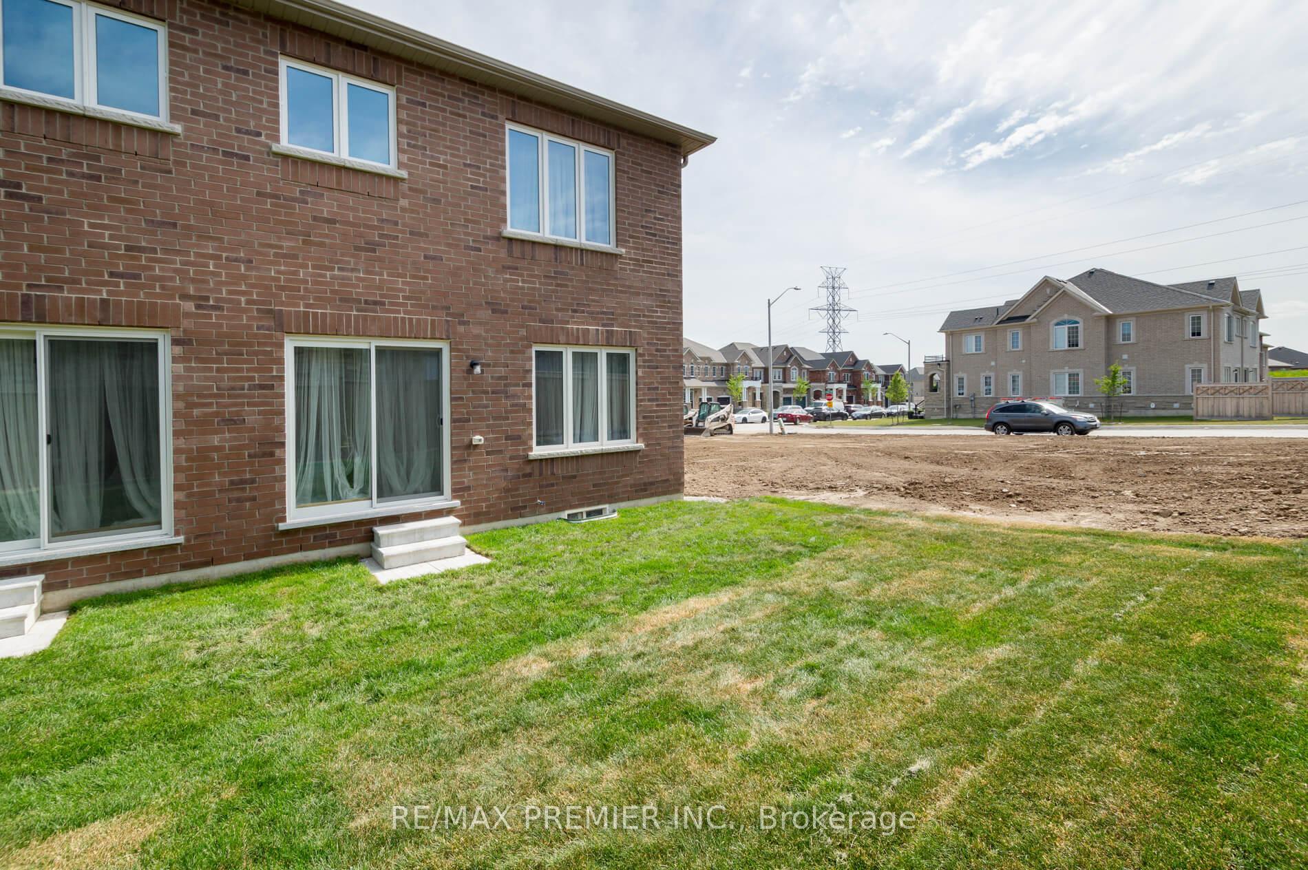 Photo 36 of 29 Virro Court, Vaughan, West Woodbridge — HOMEH