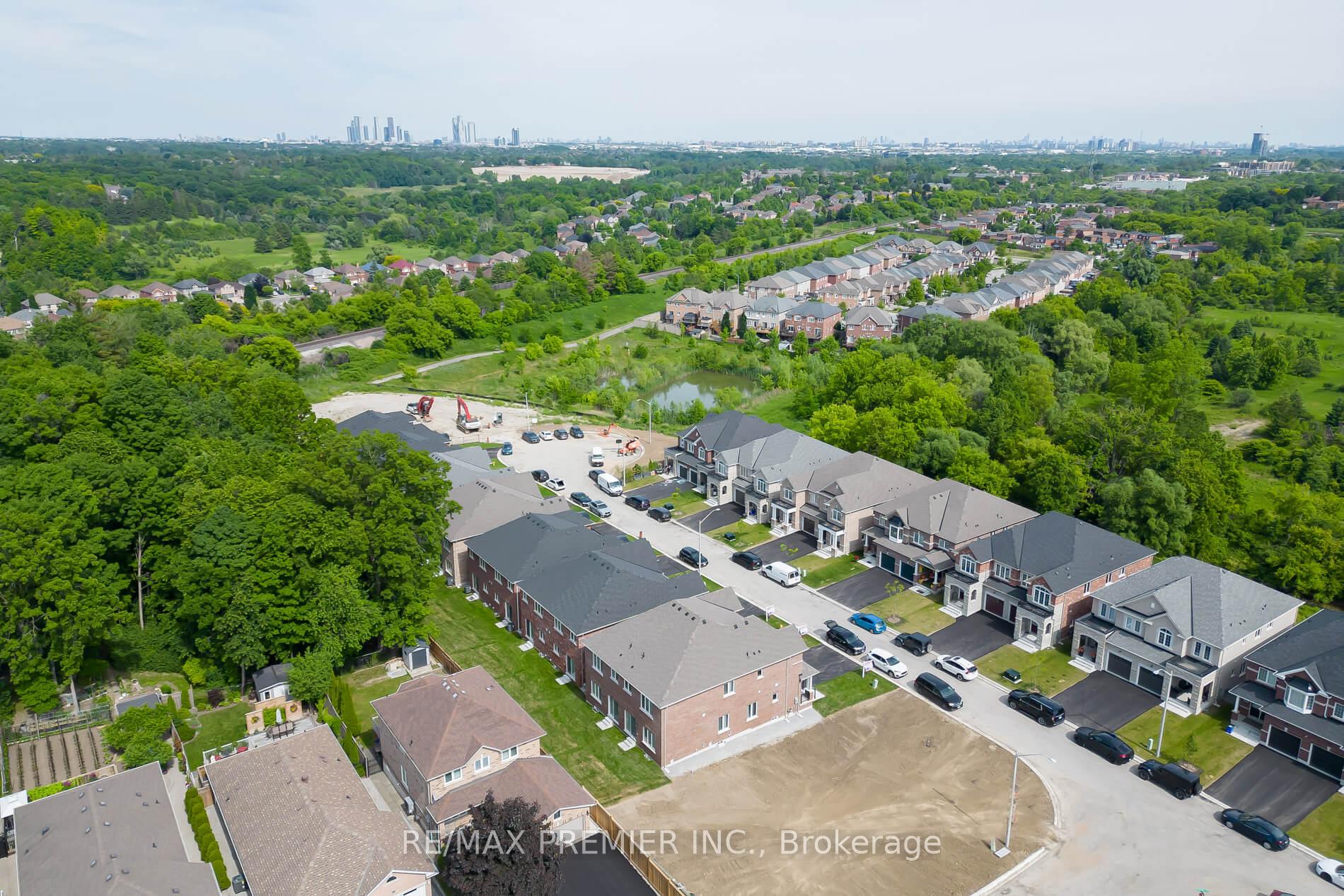 Photo 33 of 29 Virro Court, Vaughan, West Woodbridge — HOMEH
