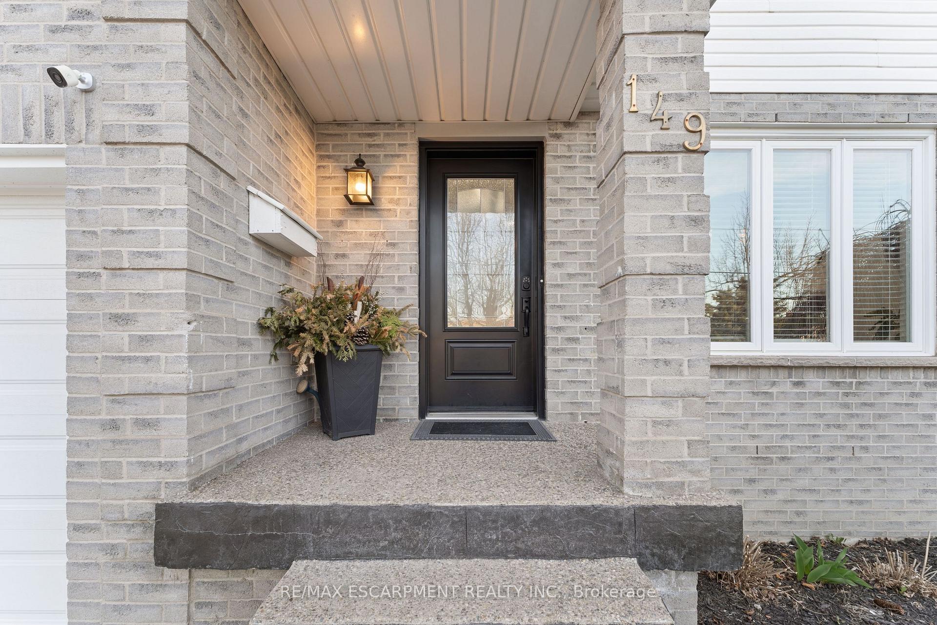 Photo 7 of 149 First Road W, Hamilton, Stoney Creek — HOMEH