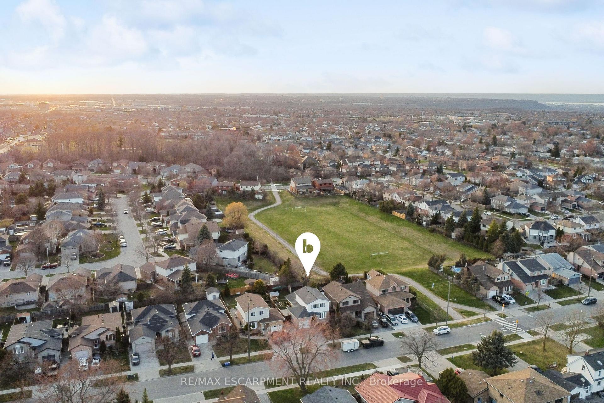 Photo 37 of 149 First Road W, Hamilton, Stoney Creek — HOMEH
