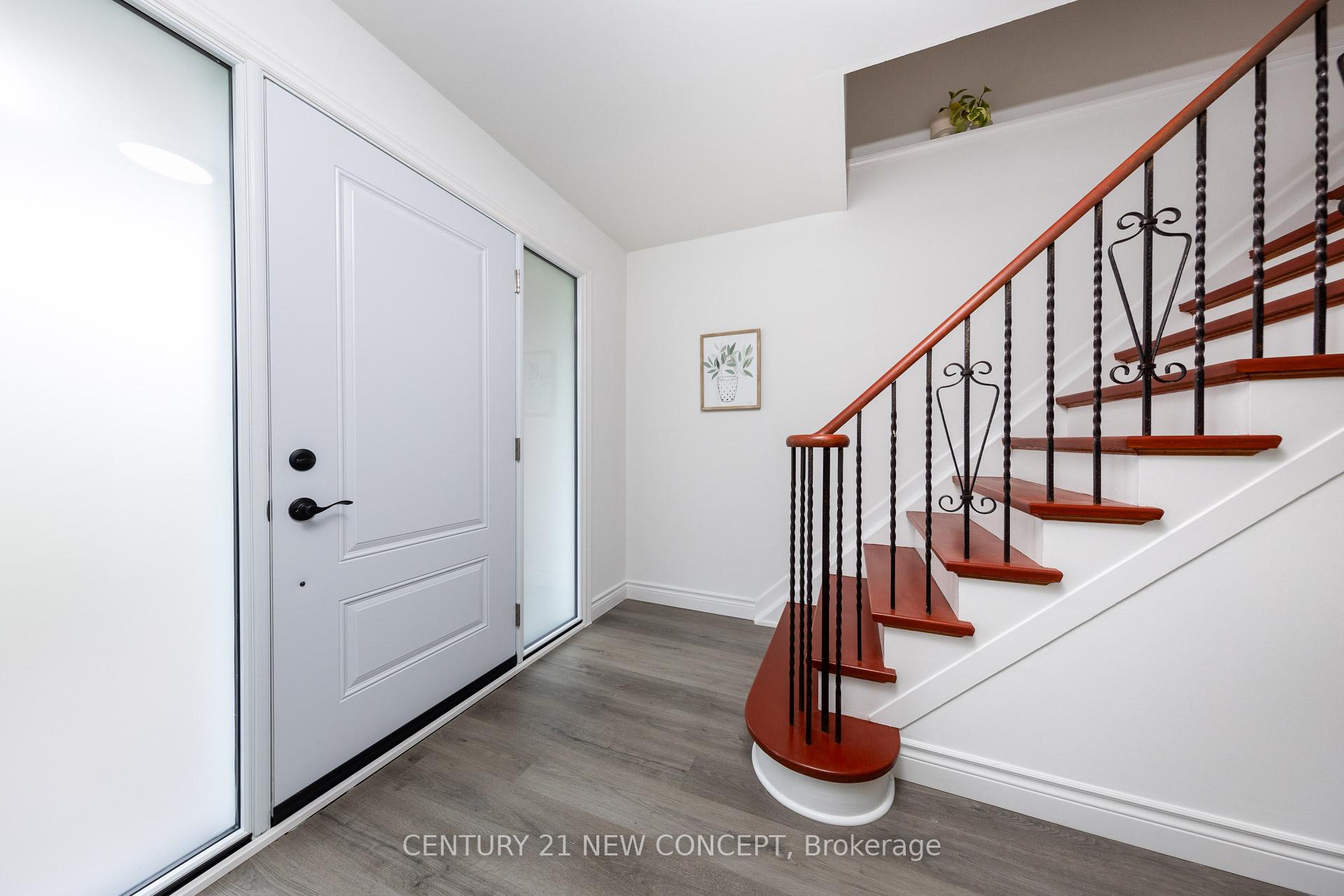 Photo 2 of 151 Grandview Avenue, Markham, Grandview — HOMEH