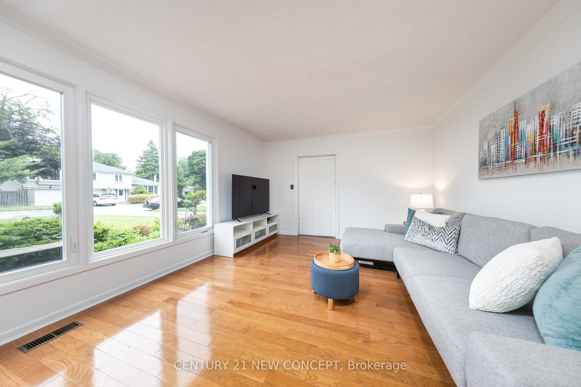Photo 8 of 151 Grandview Avenue, Markham, Grandview — HOMEH