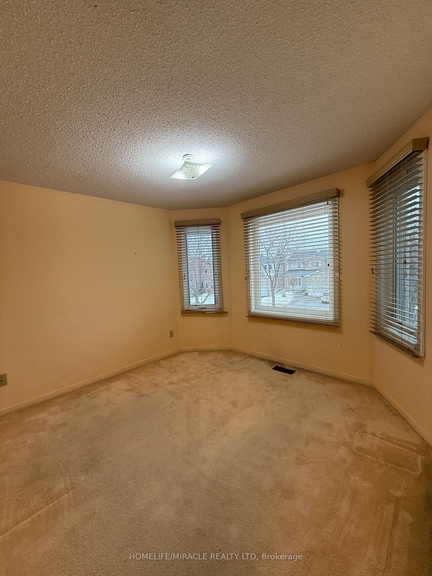 Photo 24 of 286 Brickstone Circle, Vaughan, Brownridge — HOMEH
