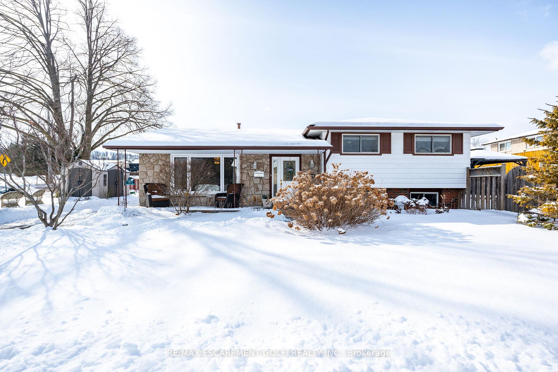 Photo 2 of 10 Golfcrest Road, Hamilton, Red Hill — HOMEH