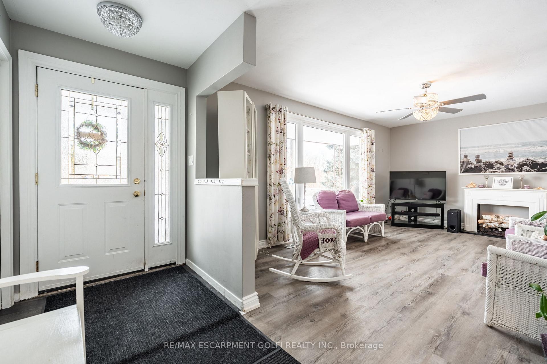 Photo 14 of 10 Golfcrest Road, Hamilton, Red Hill — HOMEH