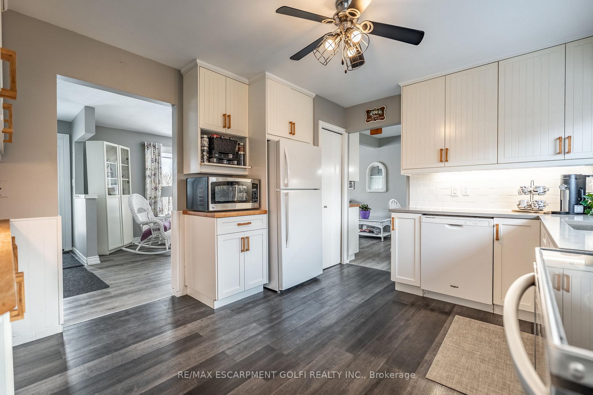 Photo 13 of 10 Golfcrest Road, Hamilton, Red Hill — HOMEH