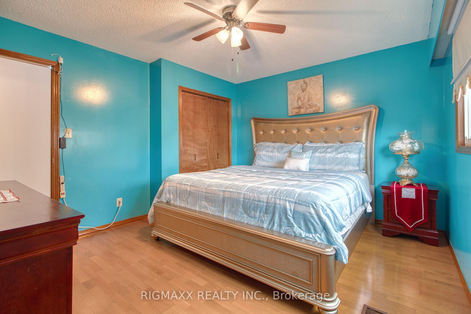 Photo 10 of 416 Heritage Drive, Kitchener — HOMEH