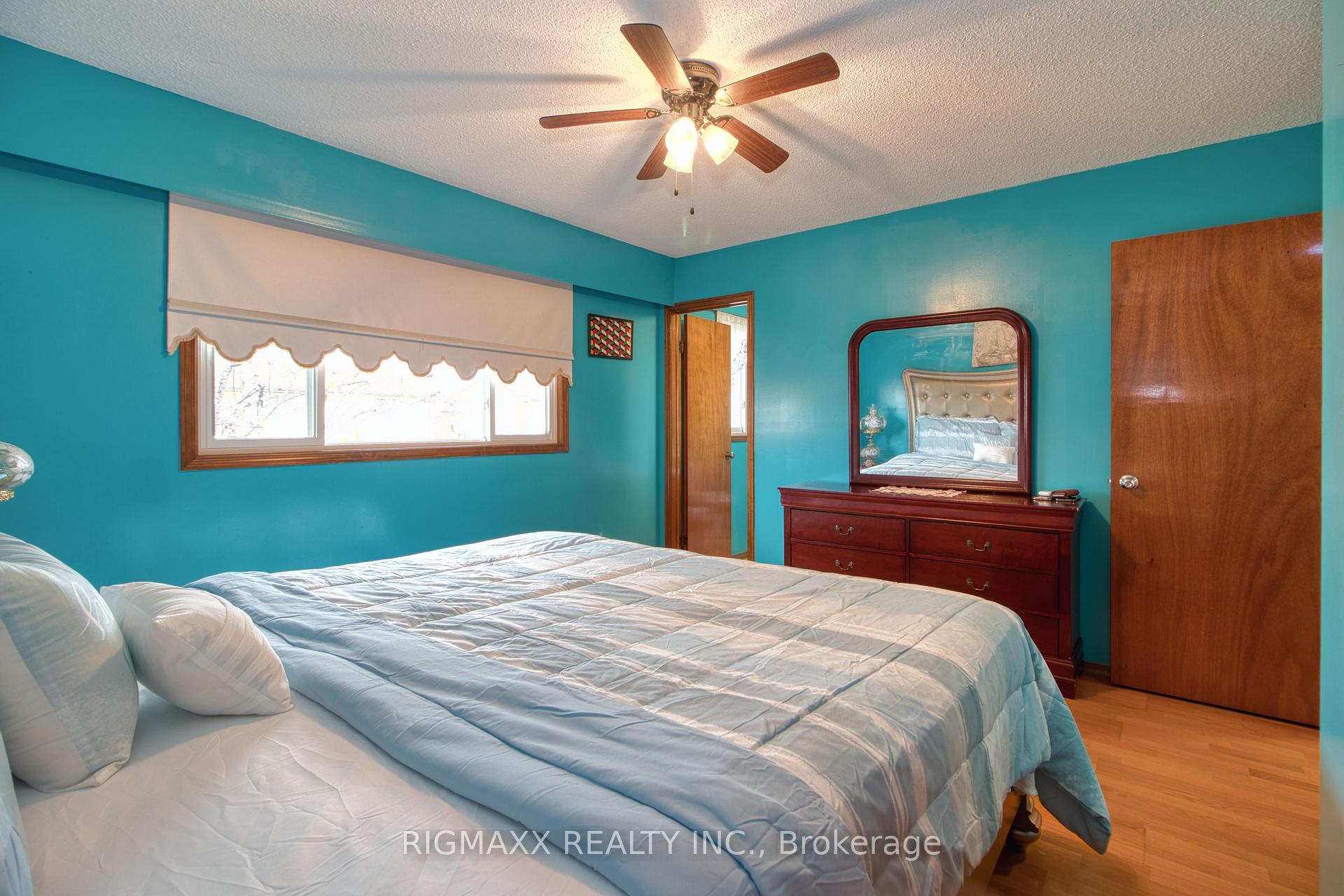 Photo 21 of 416 Heritage Drive, Kitchener — HOMEH