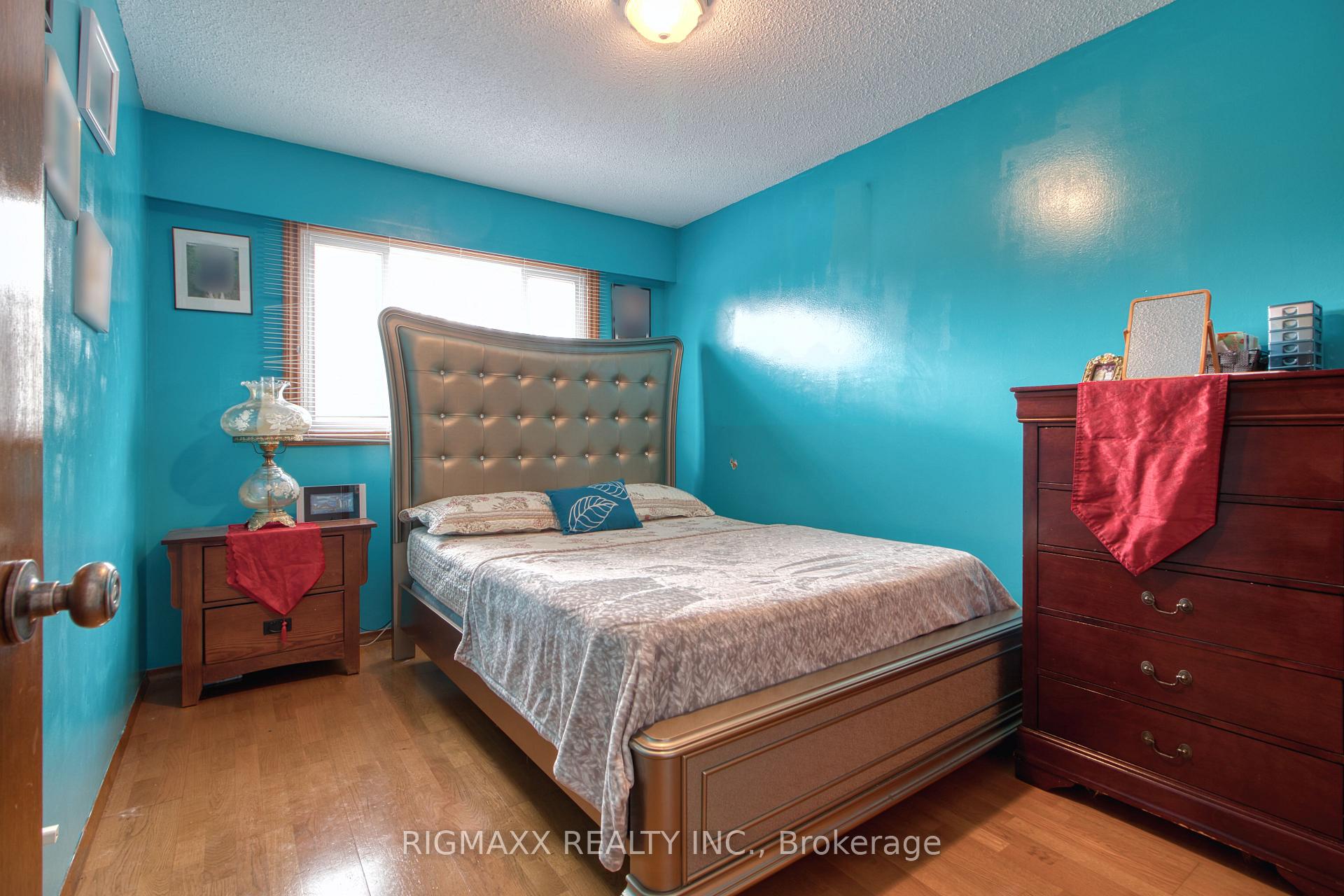 Photo 28 of 416 Heritage Drive, Kitchener — HOMEH