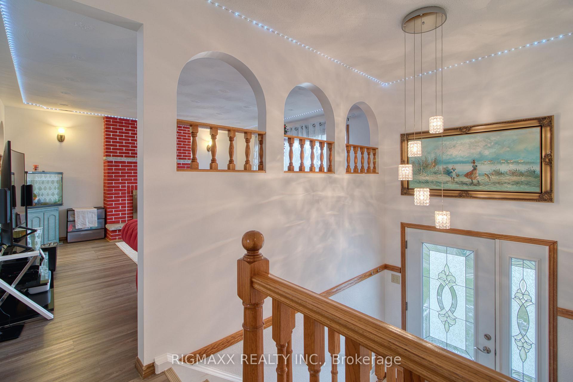 Photo 25 of 416 Heritage Drive, Kitchener — HOMEH
