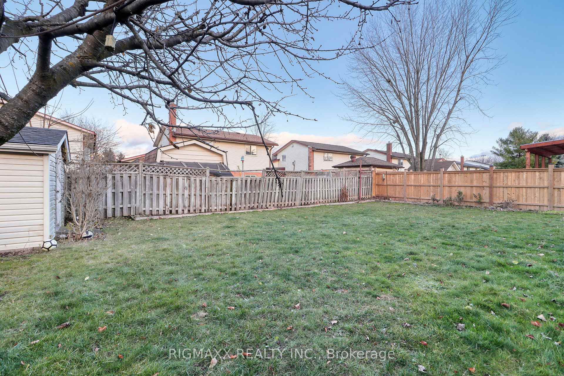 Photo 29 of 416 Heritage Drive, Kitchener — HOMEH