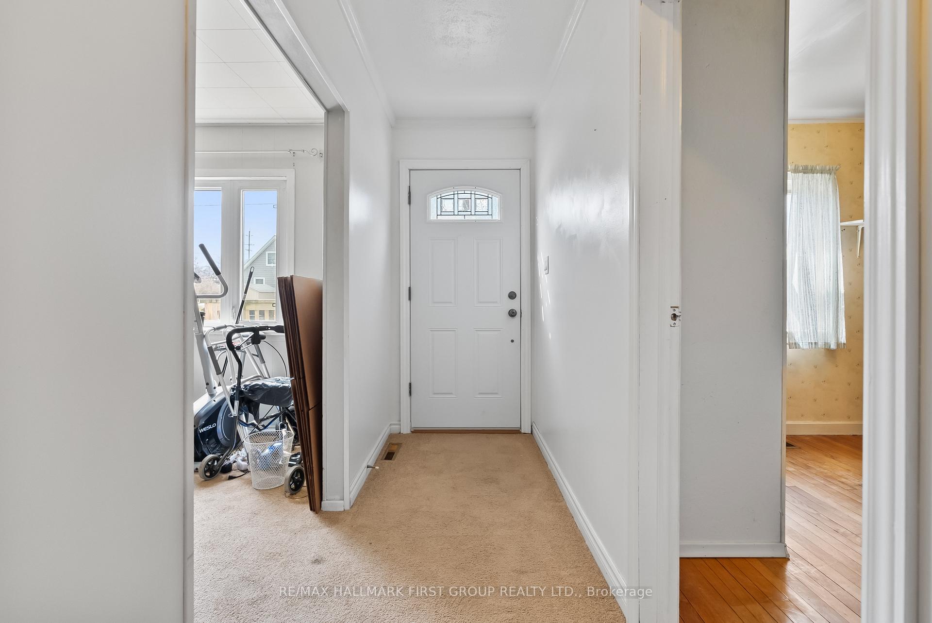 Photo 2 of 605 Perry Street, Whitby, Downtown Whitby — HOMEH