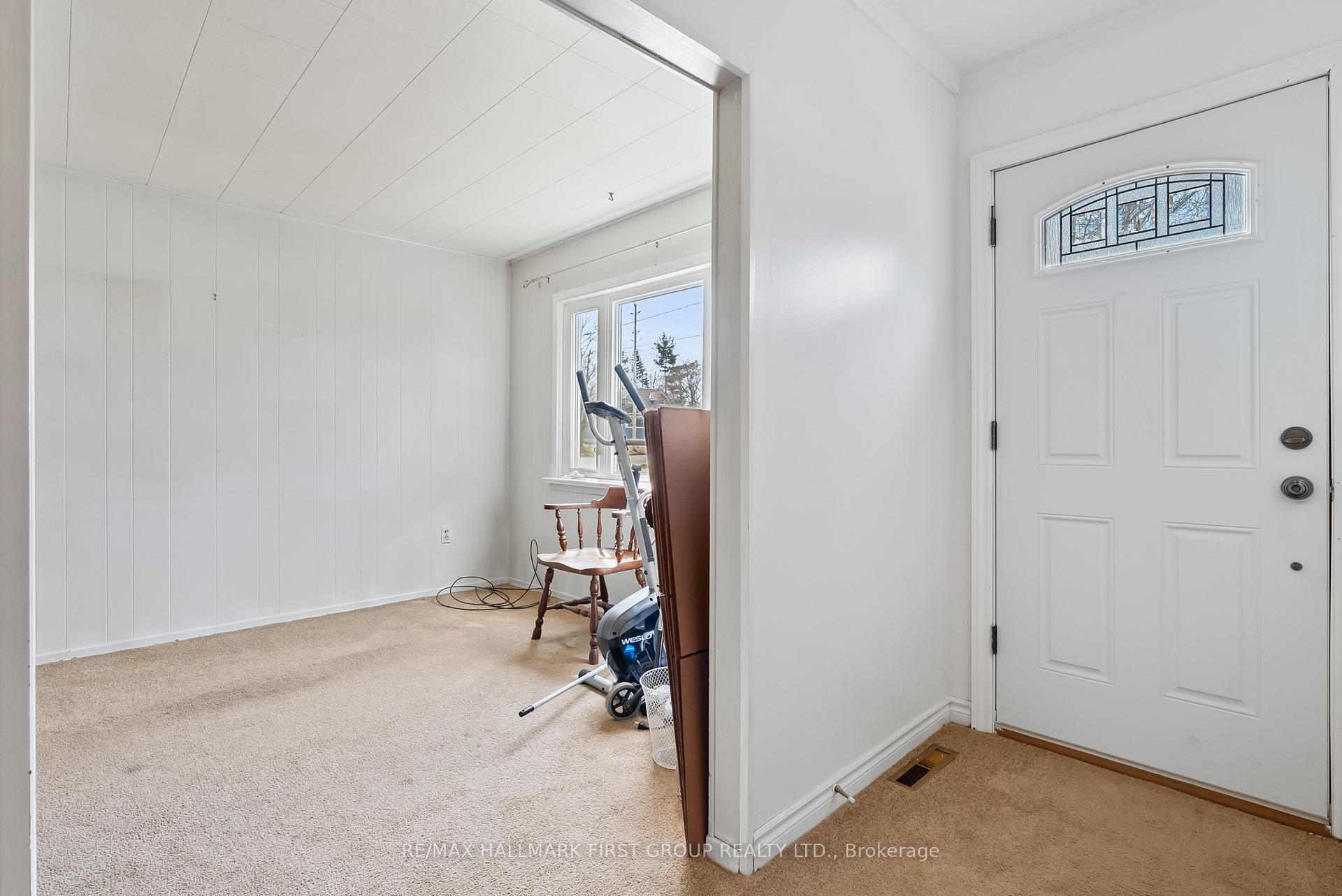 Photo 3 of 605 Perry Street, Whitby, Downtown Whitby — HOMEH