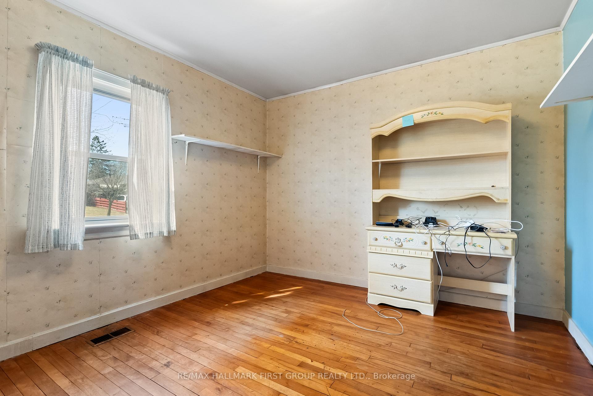 Photo 13 of 605 Perry Street, Whitby, Downtown Whitby — HOMEH