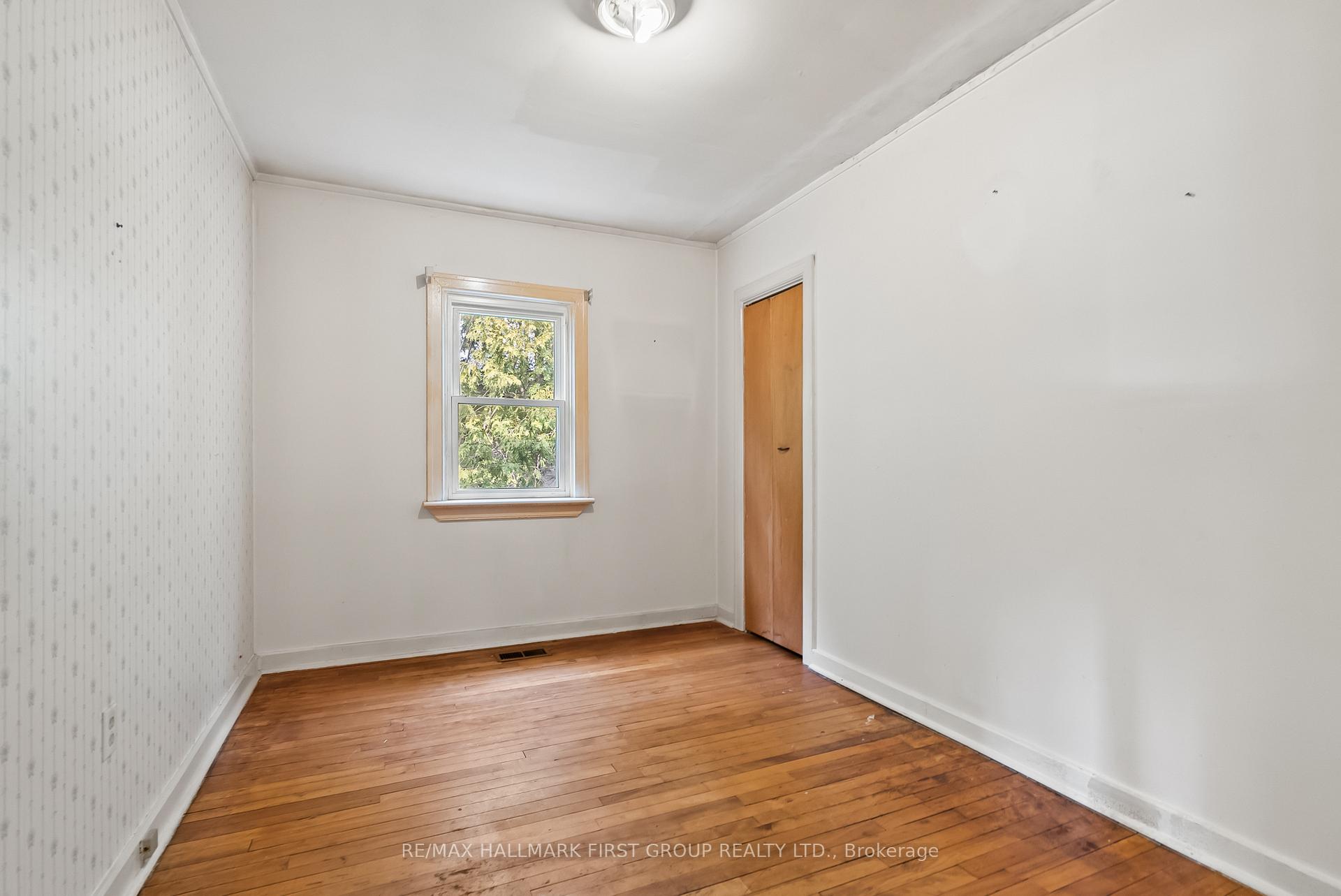 Photo 18 of 605 Perry Street, Whitby, Downtown Whitby — HOMEH