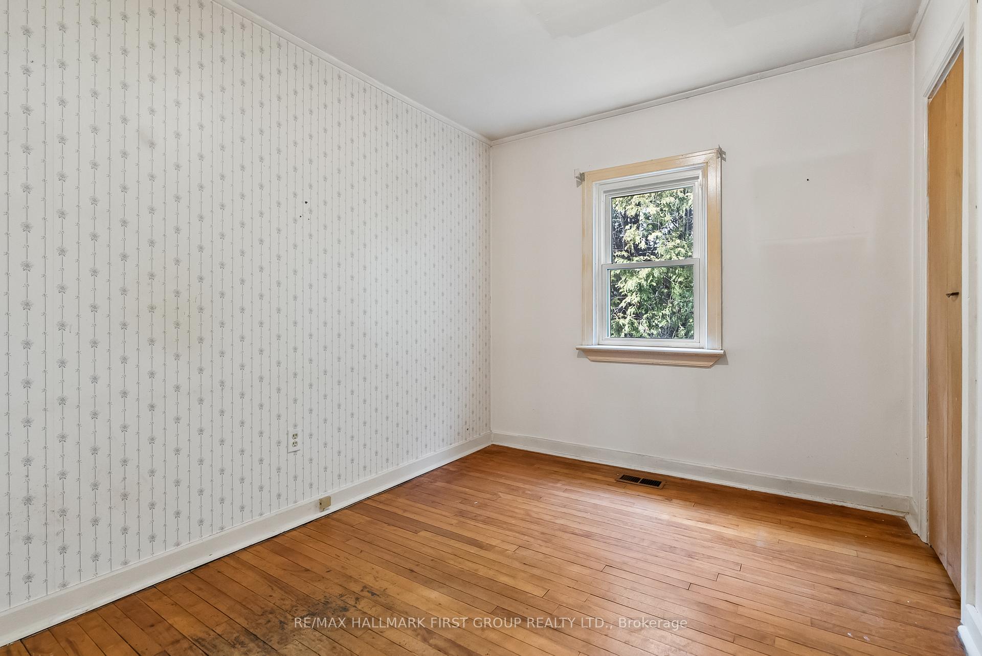 Photo 20 of 605 Perry Street, Whitby, Downtown Whitby — HOMEH