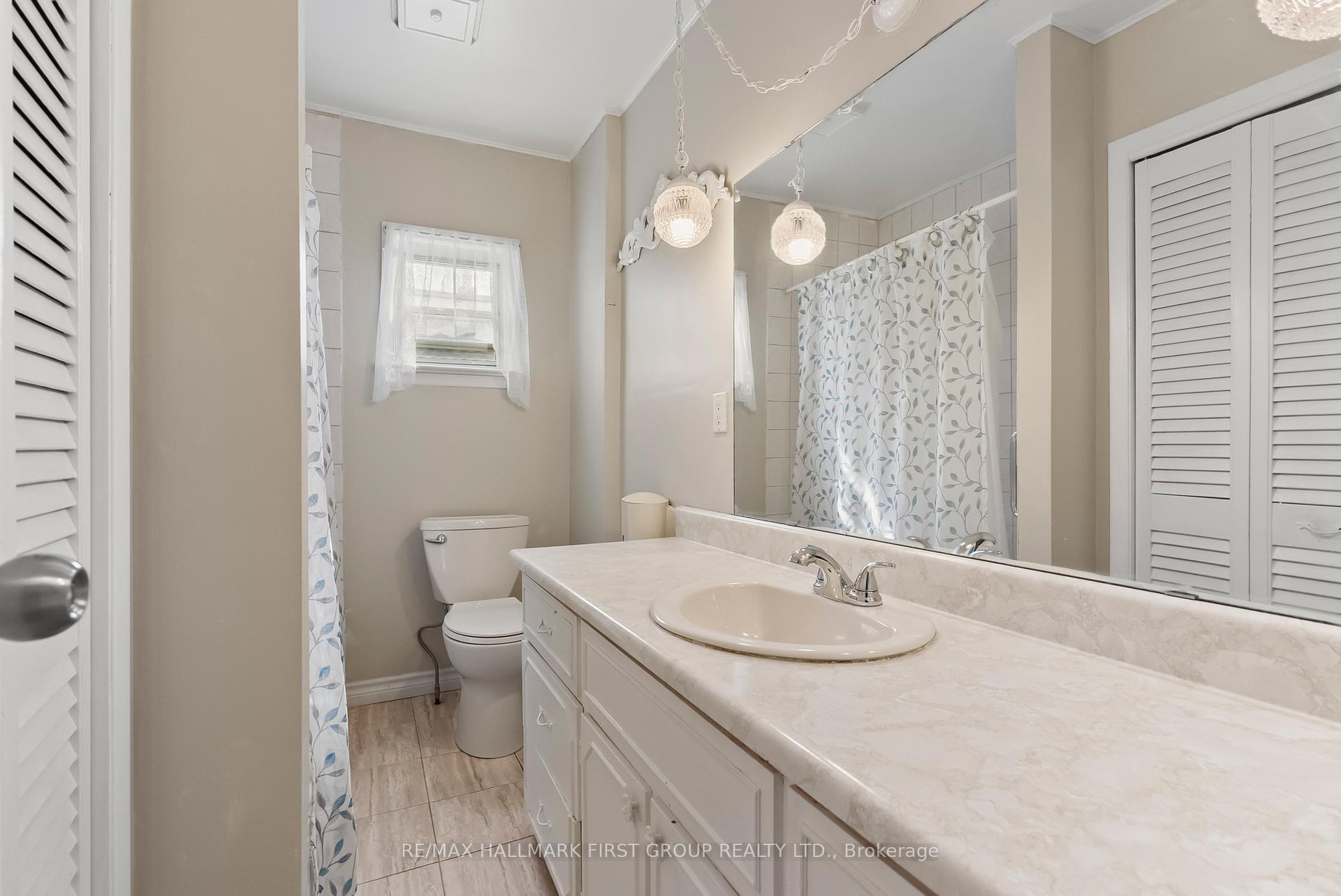 Photo 15 of 605 Perry Street, Whitby, Downtown Whitby — HOMEH
