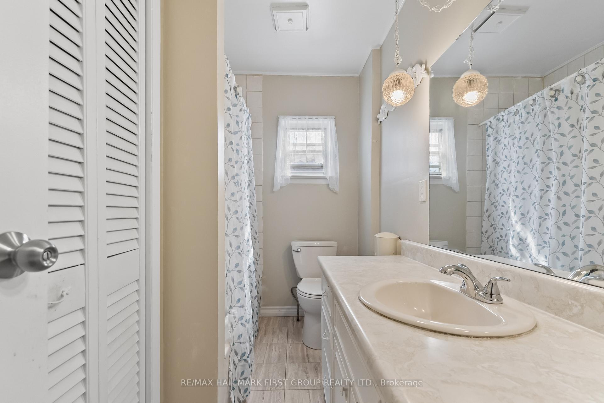 Photo 16 of 605 Perry Street, Whitby, Downtown Whitby — HOMEH