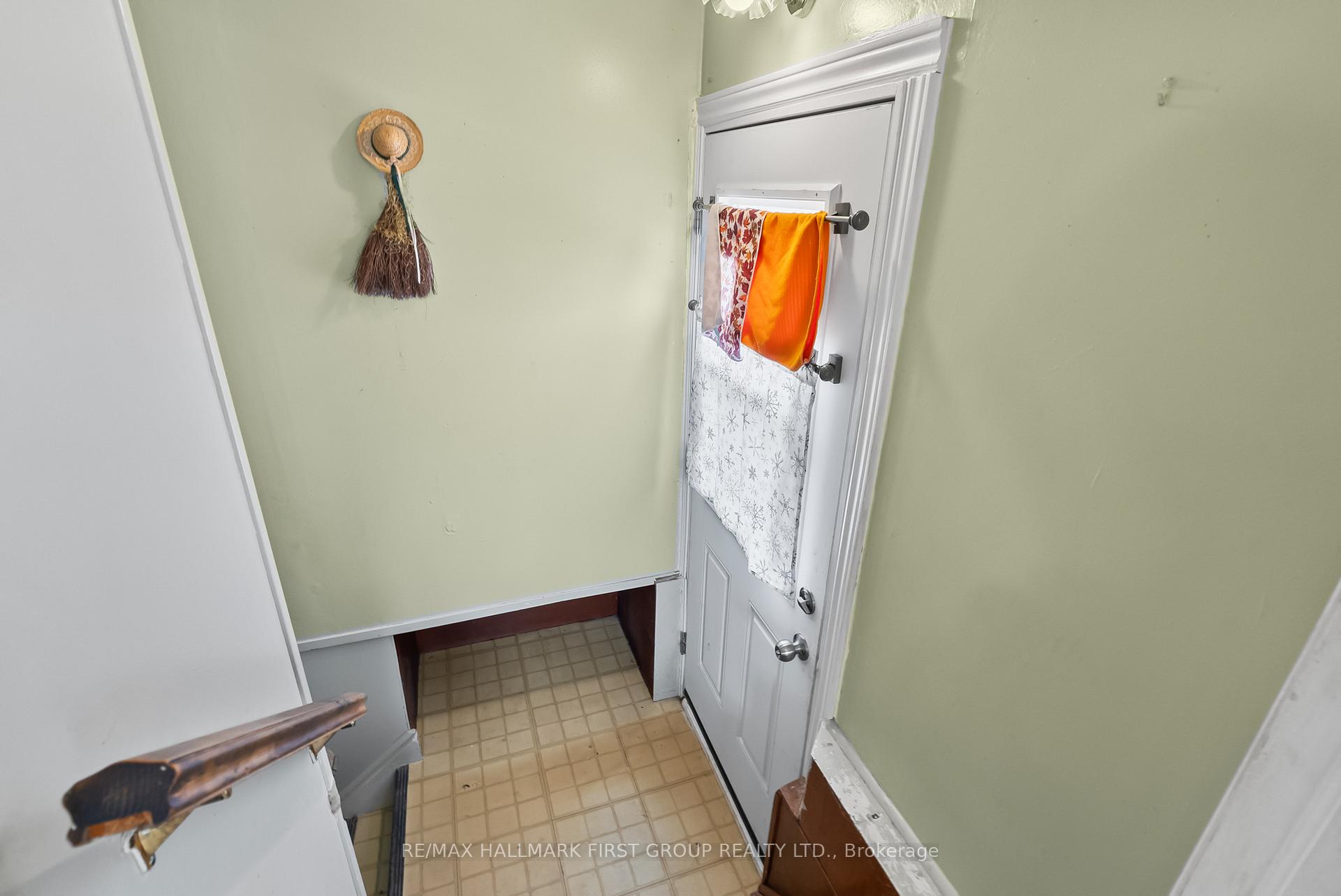 Photo 34 of 605 Perry Street, Whitby, Downtown Whitby — HOMEH