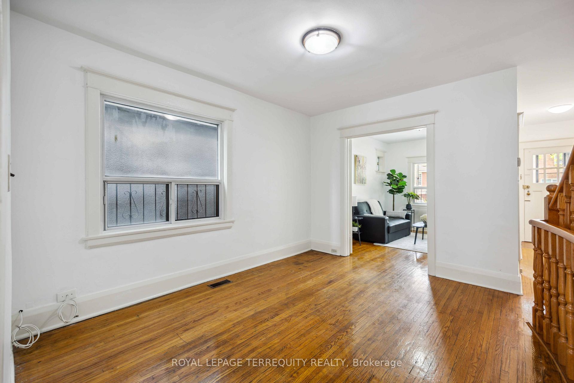 Photo 7 of 19 Curzon Street, Toronto, South Riverdale — HOMEH